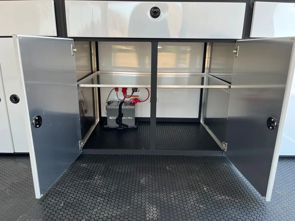 8.5 x 24 ATC ROM 450 Sport/Car Hauler Polar White bottom center cabinet