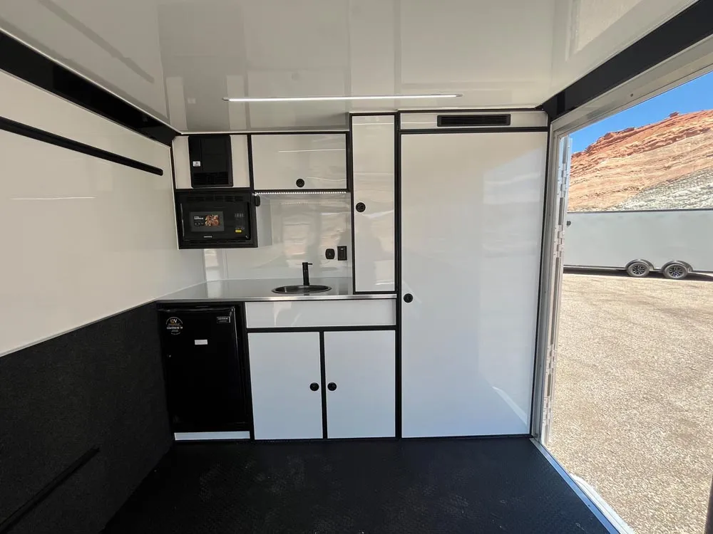 8.5 x 24 ATC ROM 450 Sport/Car Hauler Polar White front cabinets