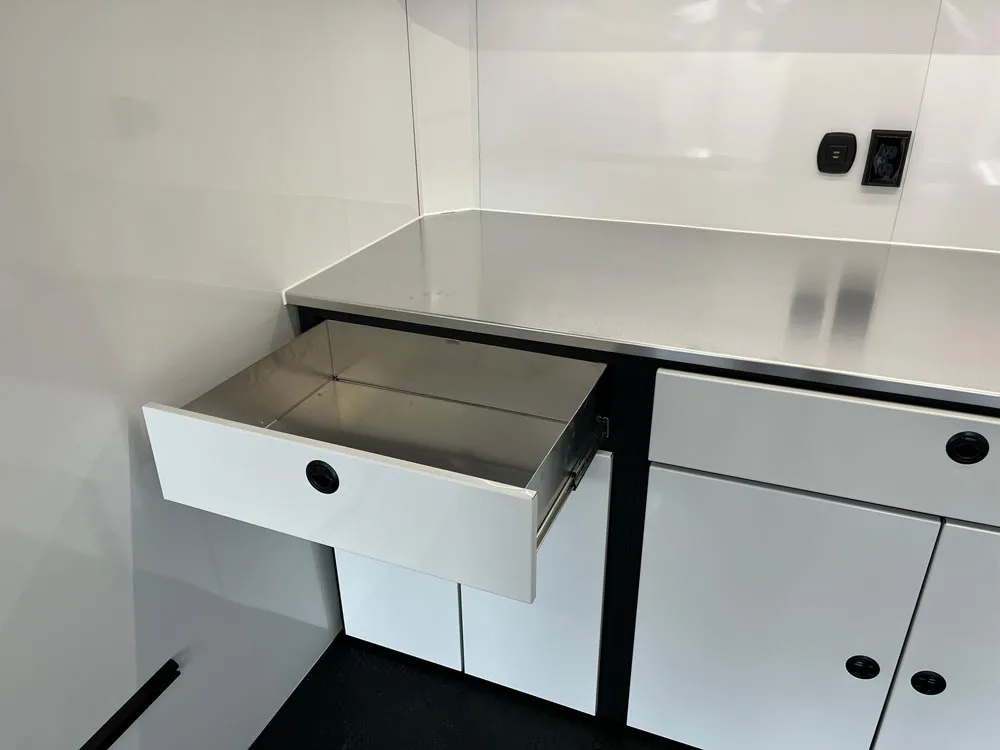 8.5 x 24 ATC ROM 550 Sport/Car Hauler Polar White left drawer