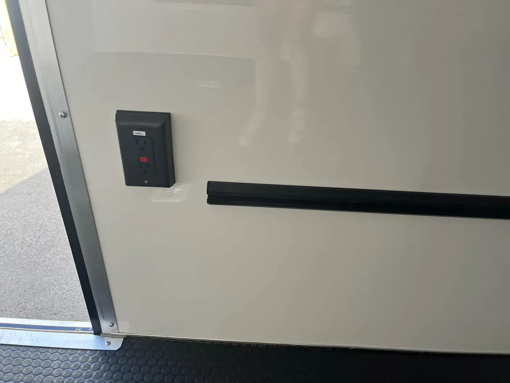 8.5 x 24 ATC ROM 550 Sport/Car Hauler White Power Outlet