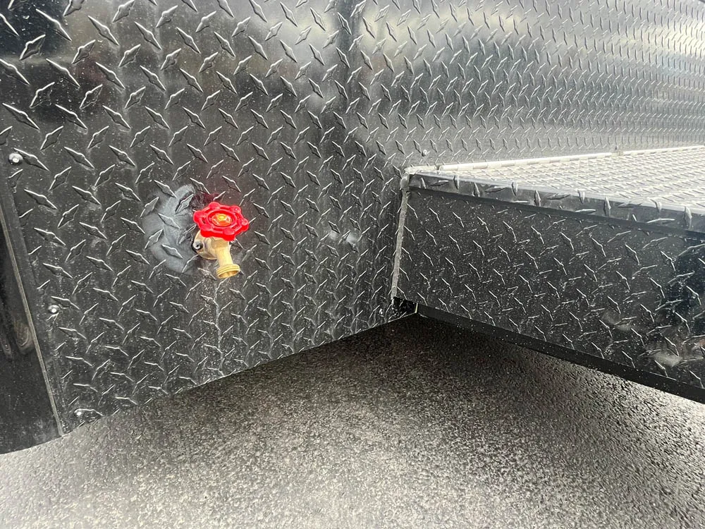 8.5 x 28 ATC ROM 550 Sport/Car Hauler Med Charcoal Hose Bib