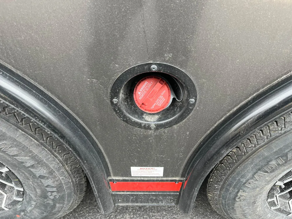 8.5 x 28 ATC ROM 550 Sport/Car Hauler Med Charcoal Filling