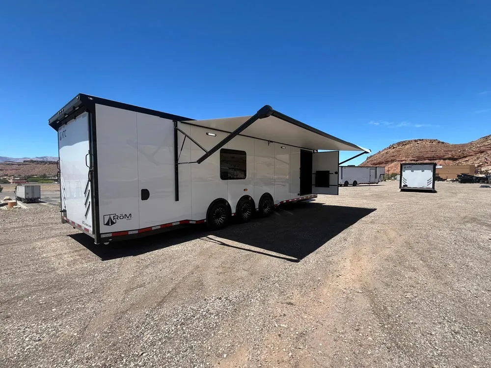 8.5 x 32 ATC ROM 550 Sport/Car Hauler Polar White awning back rear