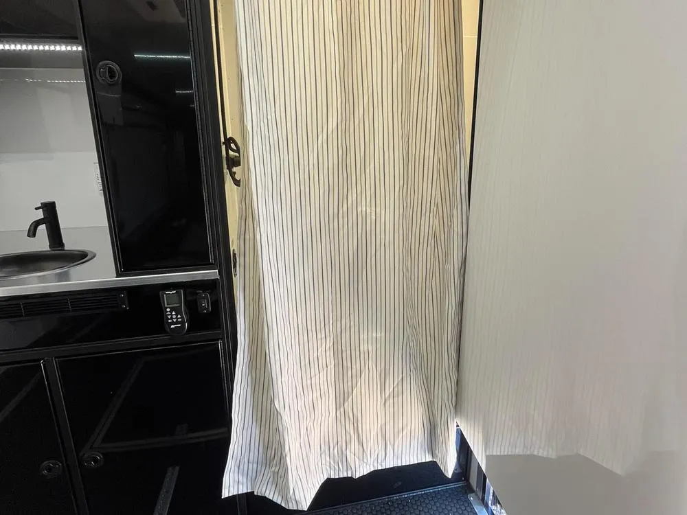 8.5 x 32 ATC ROM 550 Sport/Car Hauler Polar White shower curtain