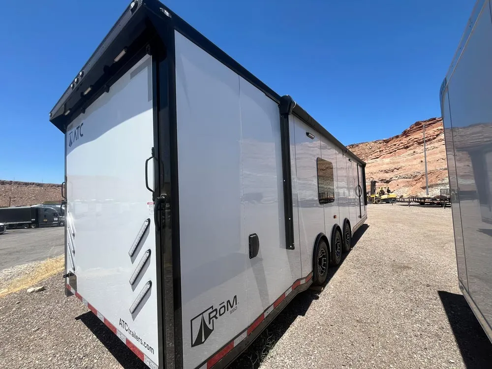 8.5 x 32 ATC ROM 550 Sport/Car Hauler Polar White right rear