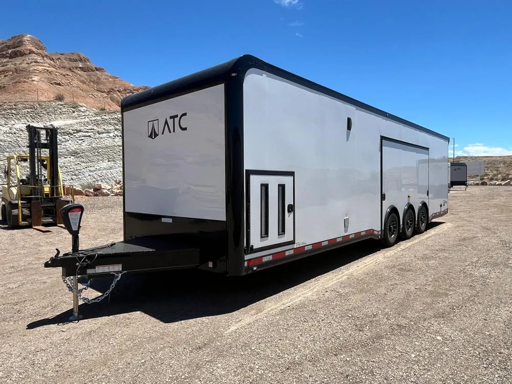 8.5 x 32 ATC ROM 550 Sport/Car Hauler Polar White