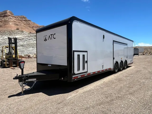 8.5 x 32 ATC ROM 550 Sport/Car Hauler Polar White