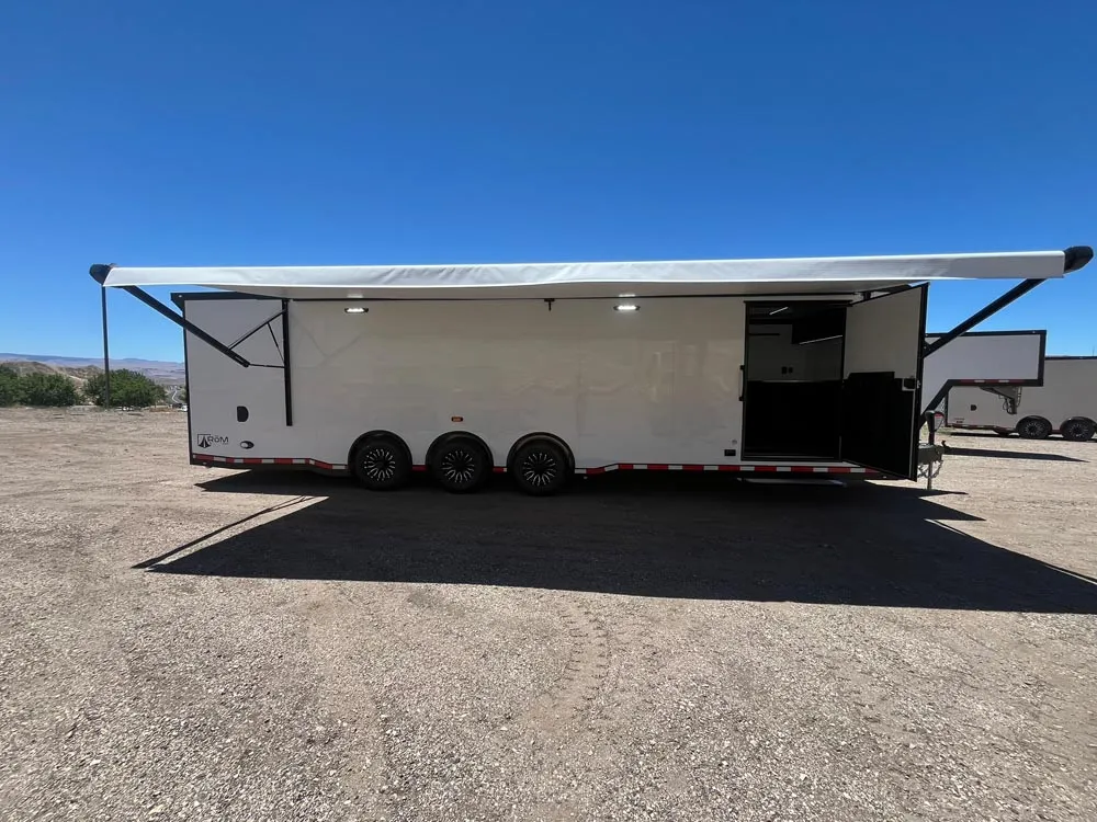 8.5 x 32 ATC ROM 550 Sport/Car Hauler Polar White awning out