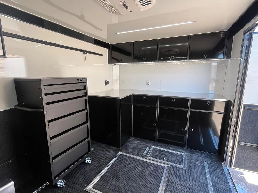 8.5 x 32 ATC ROM 550 Sport/Car Hauler Polar White front cabinets tool box