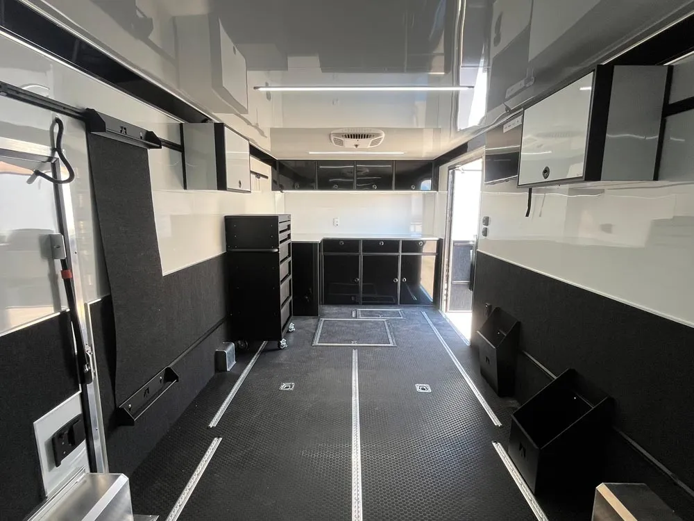 8.5 x 32 ATC ROM 550 Sport/Car Hauler Polar White inside towards front