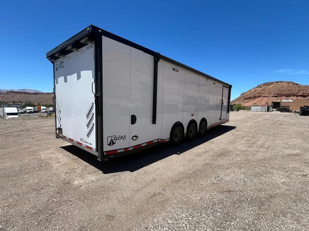 8.5 x 32 ATC ROM 550 Sport/Car Hauler Polar White right rear
