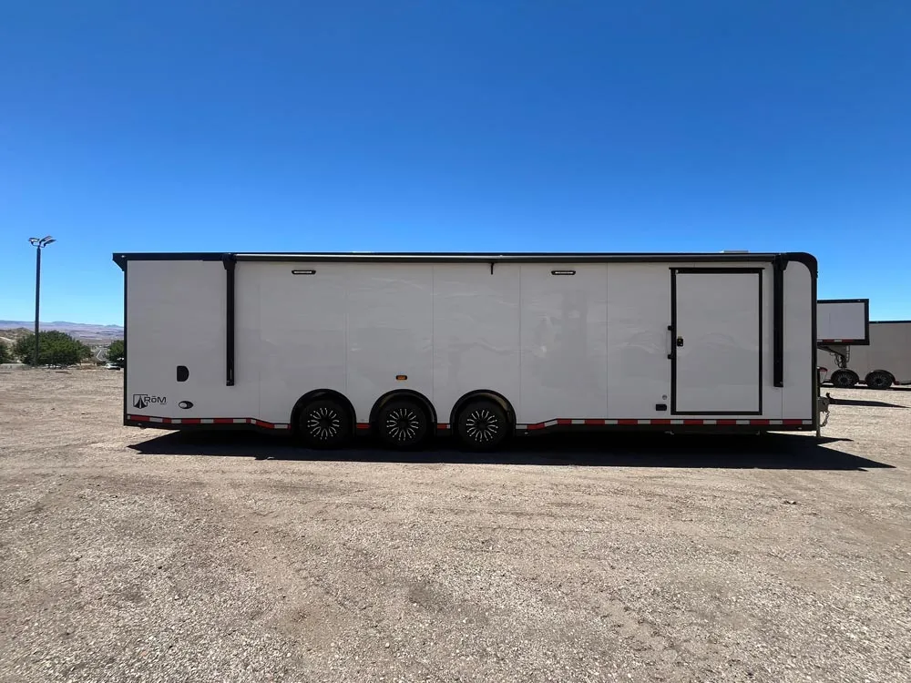8.5 x 32 ATC ROM 550 Sport/Car Hauler Polar White right side