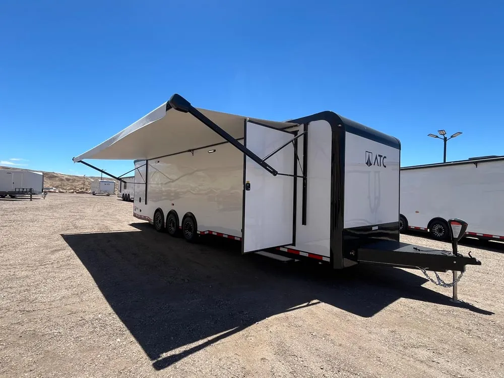 8.5 x 32 ATC ROM 550 Sport/Car Hauler Polar White awning right front