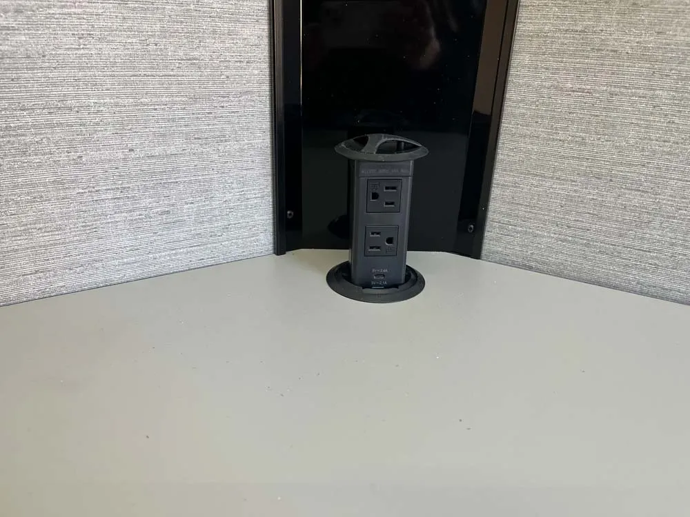 7.5 x 16 ATC STO 450 Cargo Trailer Tandem Polar White power outlets