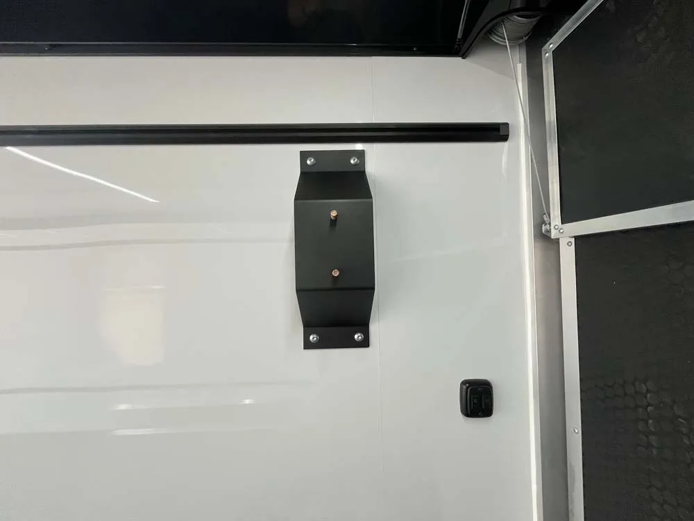 7.5 x 16 ATC STO 450 Cargo Trailer Tandem Polar White 0095 spare tire mount