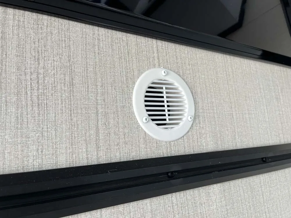 7.5 x 16 ATC STO 450 Cargo Trailer Tandem Polar White inside vent