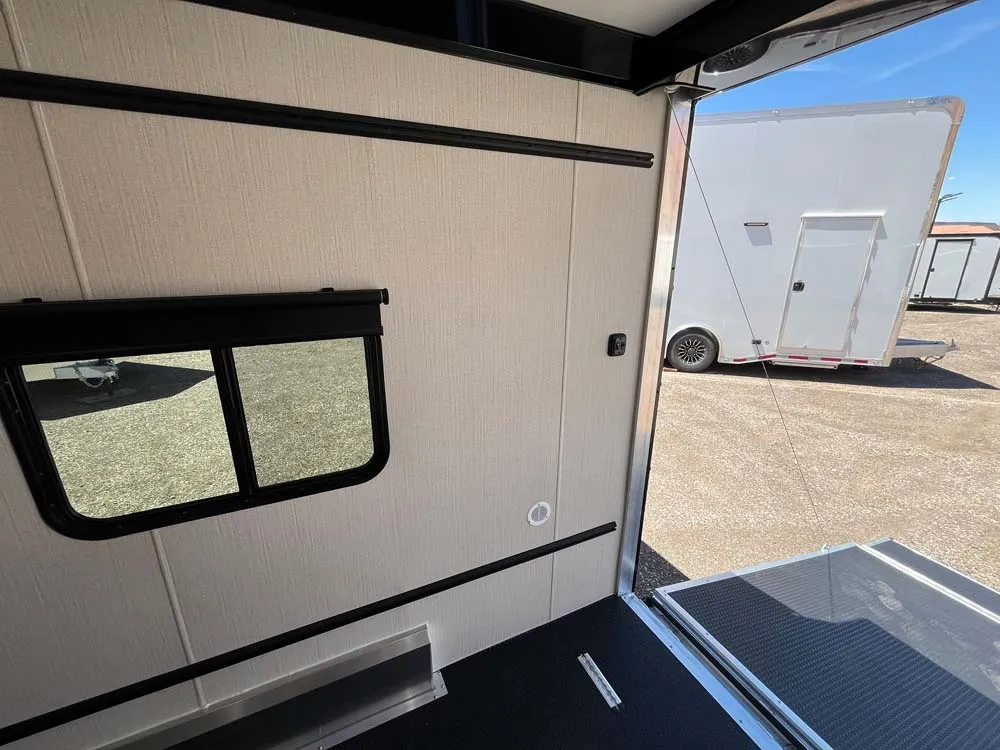 7.5 x 16 ATC STO 450 Cargo Trailer Tandem Polar White rear power switches