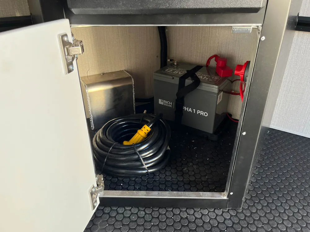 7 x 16 ATC STO 450 Cargo Trailer Tandem Dove Grey Battery and Power Cable