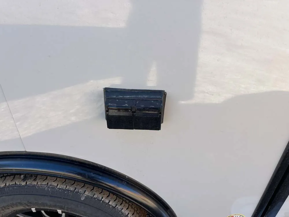 8.5 x 16 ATC STO 450 Cargo Trailer Tandem Dove Grey outsie electrical plugs