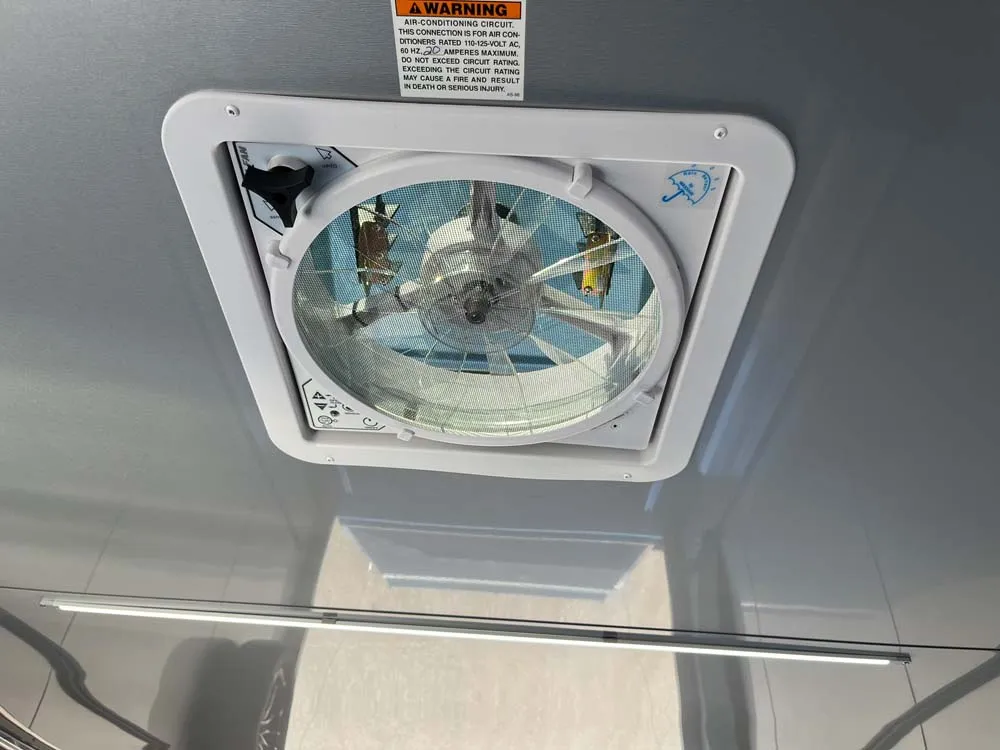 8.5 x 20 ATC STO 450 Cargo Trailer Tandem Silver Frost ceiling vents