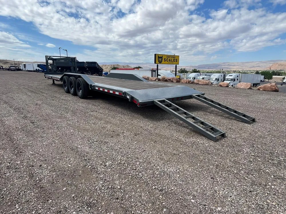 8.5 x 34 Walton Flat Bed CHX Trailer Gooseneck left rear ramps down