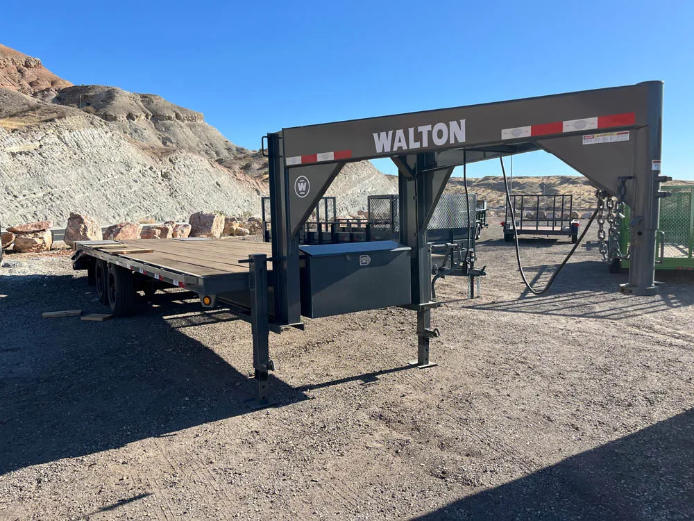 8.5 x 25 Walton Flat Bed Extreme Trailer Super Single Gooseneck front right