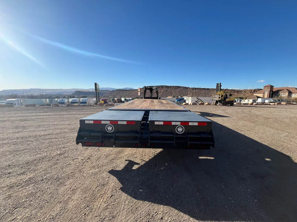 8.5 x 26 Walton Flat Bed Extreme Trailer Gooseneck Rear
